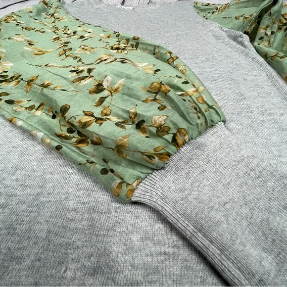 CURRENT AIR gray knit top with floral lightweight balloon sleeves, size S - Picture 7 of 16